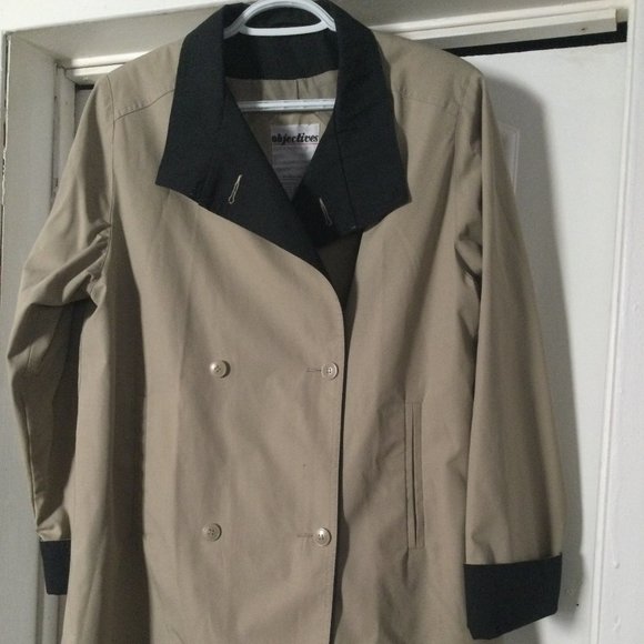 Women's medium jacket coat Spring 4 buttons size 8 made in Thailand Beige - Picture 1 of 6